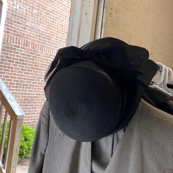 Beautiful full black hat with bow in back main image 6